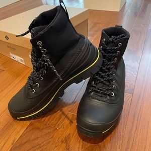 Brand new CANNON WINTER LATHER BLACK / water proof